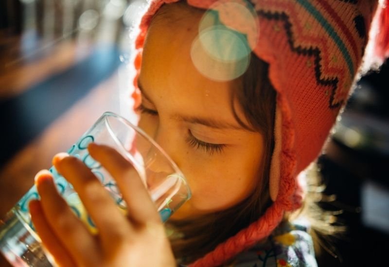 12-Maneiras-simples-de-beber-mais-agua-por-dia