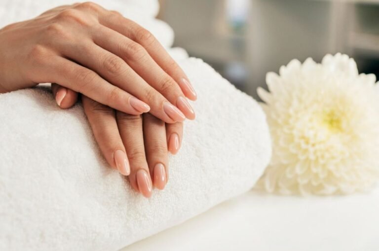 5 dicas essenciais para cuidar das unhas no inverno