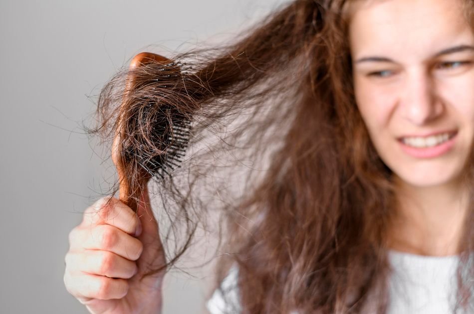 O-que-e-bom-quando-o-cabelo-esta-muito-ressecado