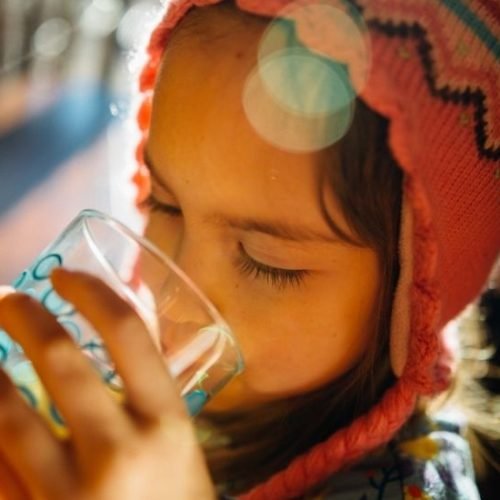 12 Maneiras simples de beber mais água por dia