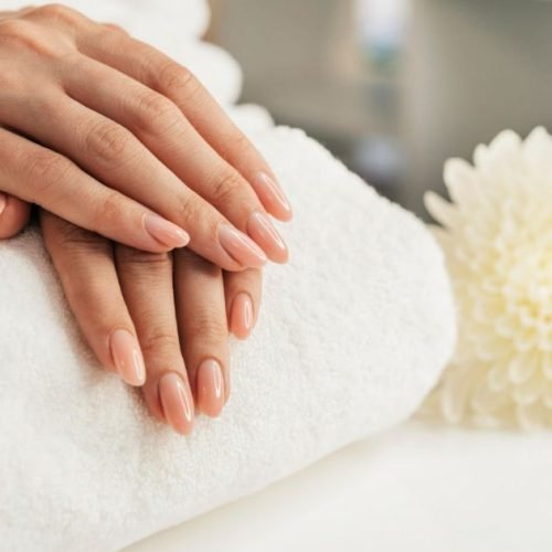5 dicas essenciais para cuidar das unhas no inverno