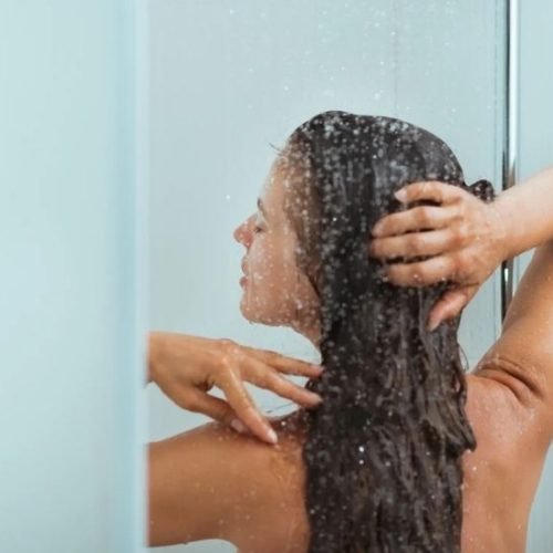 Benefícios do banho frio para os cuidados da pele