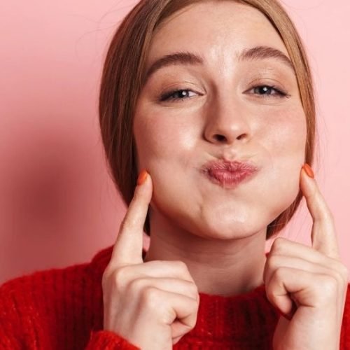 08 exercícios simples para perder bochecha e definir o rosto